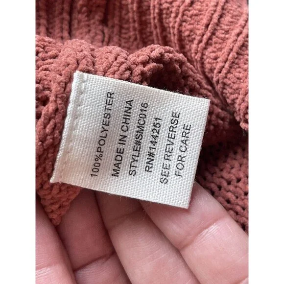 Moon and Madison Women’s Size XS Rust Cropped Sweater FLAW - Picture 6 of 8